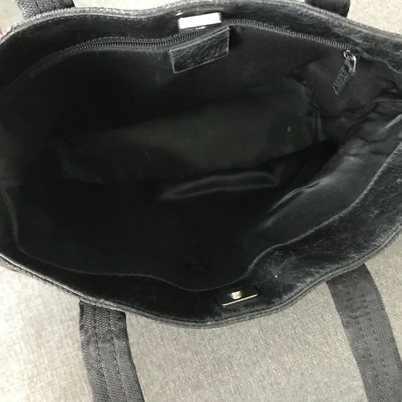 Gucci purse - Picture 4 of 5